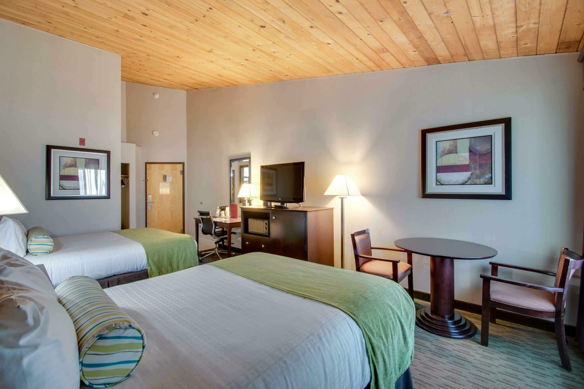 Best Western Plus, The Inn At Hampton Esterno foto